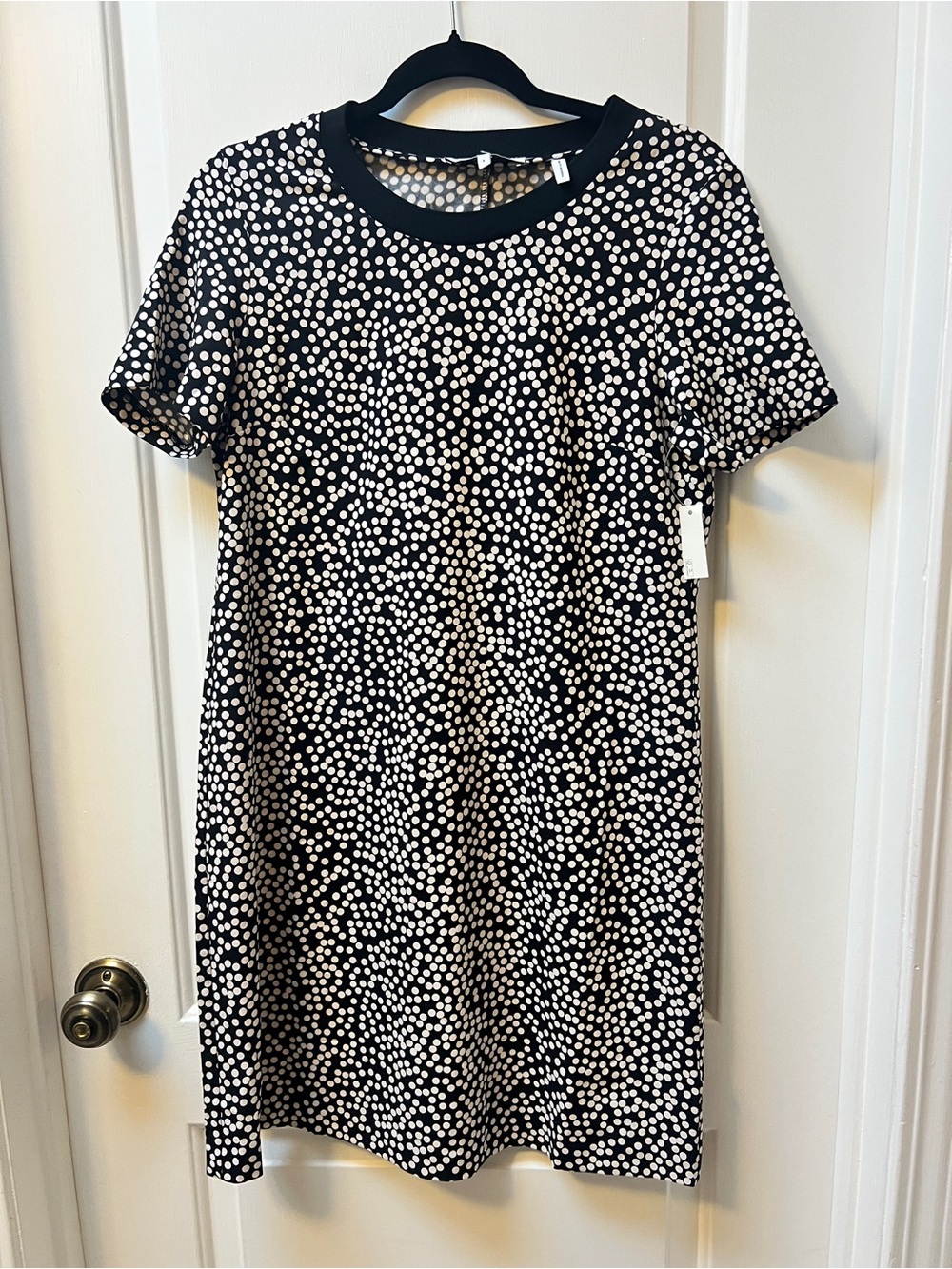 Lark & Ro Classic Black and White Dot Short Sleeve Dress